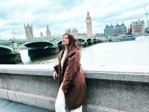 Emily Koliandri Instagram - Πάσχα …🐥🇬🇧