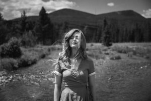 Emily Marie Palmer Instagram - “Angel, however, saw her light summer gown, and he spoke; his low tones reaching her, though he was some distance off.

‘What makes you draw off in that way, Tess?’ said he. ‘Are you afraid?’
‘Oh no, sir ... not of outdoor things; especially just now when the apple-blooth is falling, and everything is so green.’
‘But you have your indoor fears--eh?’
‘Well--yes, sir.’
‘What of?’
‘I couldn't quite say.’
‘The milk turning sour?’
‘No.’
‘Life in general?’
‘Yes, sir.’
‘Ah--so have I, very often. This hobble of being alive is rather serious, don't you think so?’” 

- Tess of the D’Urbervilles, Thomas Hardy ♥️

Somehow October is here, and I have to finally admit that Summer is over, but I’ll be savoring these warm, wonderful days spent exploring the Rockies and the High Plains with @joeyciccoline for as long as possible.

P.S. my beloved @sondeflor is celebrating its 5th birthday with a flash sale today! Link in my bio! 💕