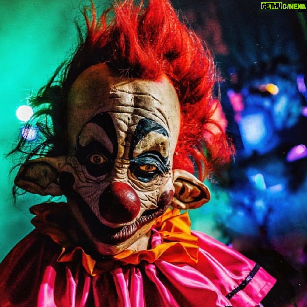 Emily Serpico - 1.6K Likes - Incredible shot by the crazy talented @jared.clemons Rudy 🍿 sculpted by @docfx13 molded and cast by @docfx13 and @theshenanigator painted and haired by me #Rudy #killerklownsfromouterspace #killerclowns #hhn28