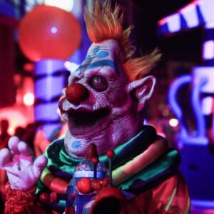 Emily Serpico Instagram - Bibbo sculpted and haired by me, painted by @sjmascofx  and photographed by @docfx13 #killerklownsfromouterspace #killerklowns #hhn28
