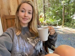 Emily Tennant Instagram - Jordan River 🚗 🌊🌲🐻