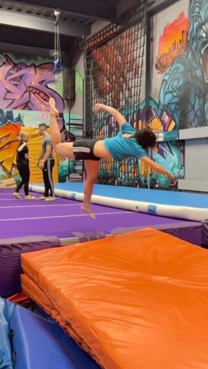 Emily Tung Instagram - That time I landed my very first btwist 🥲🤩
A little shout out to @brooklynzoony for being my training lab since 2014. Everything from breaking, parkour, tricking, fighting, stunts, pole and even auditions!! A one stop destination for all the things I do 😃
.
.
.
.
#wushu #kungfu #martialarts #martialartist #wushugirl #fightgirl #stunts #stuntwoman #stuntman #stunttraining #actionactor #stuntdouble #fightchoreography #btwist #tricking #martialartstricking #shaolinkungfu #mma #muaythai #boxing #femalefighter #femalemartialartist #chunli #gym #stuntlife #tkd #tkdgirl #kicks #stuntpoc #taekwondotraining