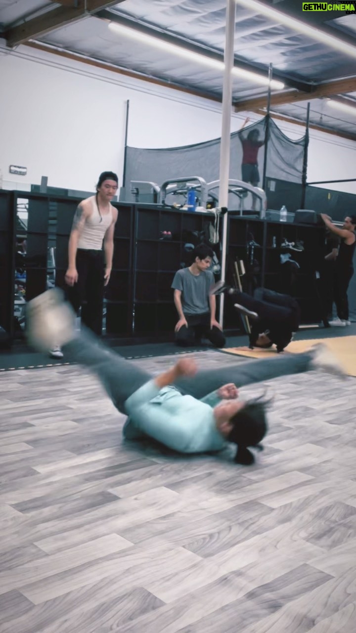 Emily Tung - 370 Likes - I throw down once every…when I accidentally walk in on bboy night 😆 I sort of hate it when people get in my frame 😤😤😤
.
.
.
.
#bgirl #breaking #flexibilitygoals #hiphop #flexiblegirl #movementforlife #movetogether #stronggirls #windmills #flexibilitytraining #parkourfreerun #parkourgirl #parkourwomen #stuntgirl #stuntwoman #powermoves #stuntlife #stuntpoc #summerjam #hiphopdancer #hiphoplife #calesthenics #streetworkouts #adventurine #adventuregirl #actionaddict #breakdance