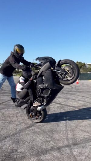 Emily Tung Instagram - 🏍 @chriscolestunts performing wheelie 
My virgin wheelie rider experience 😆🔥 
.
.
.
.
.
#stuntrider #stuntbike #wheelie #wheeliebike #womenwhoride #motorcycle #motorcyclelife #motorcyclestunts #stunts #stuntperformer #stuntman #stuntwoman #stuntlife #stuntdouble #adventurine #bikelife #kawasaki #sportbike #sportbikelife #streetbikes