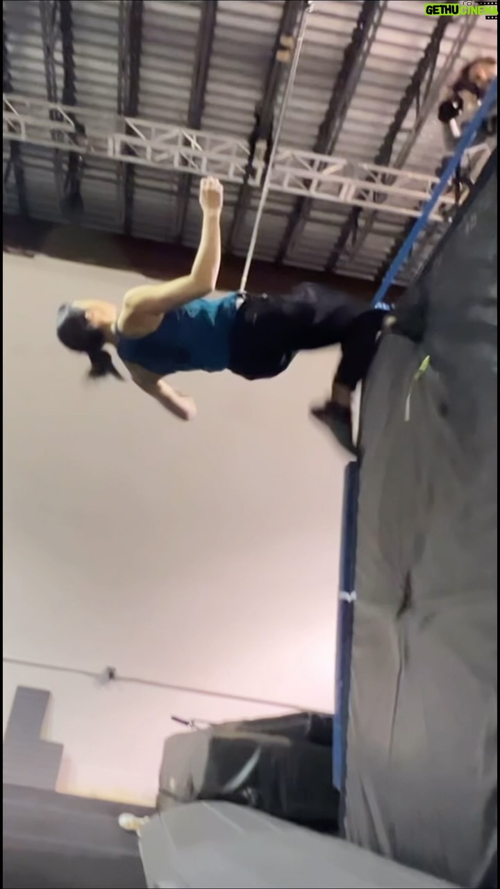 Emily Tung - 220 Likes - Going into Tuesday like
Assisted reality rigging 🤙🏻
.
.
.
.
.
#rigging #stunts #stuntlife #stuntwoman #filmmaking #matrix #wires #actionhero #bts #moviemaking