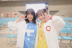 Emiri Kato Instagram - 少女⭐︎歌劇　レヴュースタァライト
『舞台少女大運動会 revival』

スタァライトのイベント初参加！！
嬉しい✨

椎名へきるさん、三森すずこちゃんと3人で運動会の実況・解説として楽しみました〜！

元気な舞台少女達を見てずっと笑ってました☺️
笑うのは元気出るね🩵

応援ありがとうございました！！
みんなお疲れ様でしたーーー！！

(解説組の写真、私のカメラで撮り忘れてた！！みもりんがきっとあげてくれるはず…！笑)
