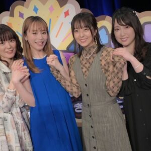 Emiri Kato Instagram - らき☆すたメンバー！！
『SOS⭐︎感謝祭プレミアムステージイベント』

十数年ぶりに4人揃う奇跡…！！
楽しかったぁーー✨
朗読で一気に当時に戻った

先生のコメントとても素敵だった…
20周年おめでとうございます！！

平野綾ちゃん
福原香織ちゃん
遠藤綾ちゃん
わたし！

1枚目はなんと、当時の雑誌のポーズを再現してます✨
