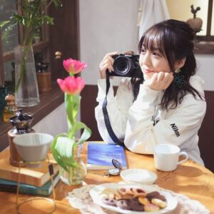 Emiri Kato Instagram - カメラのイベント💛CP＋2024
Nikonさんのブースのこだわりがすごい！

カメラ初心者の方も楽しめるエリア
プロユース向けのエリア

色んなカメラが触れて楽しすぎます！

さらに私が撮影した写真を展示してかださいました…！
こんなに大きく綺麗に印刷されたの初めて😭✨

2月25日まで開催なのでぜひ足を運んで見てください〜！

135mm Plena体験もぜひ…！
玉ボケすごい！

📷Nikon Zf  NIKKOR Z DX 12-28mm f/3.5-5.6 PZ VR
📷Nikon Z8 NIKKOR Z 40mm f/2

#nikon
#cpplus2024