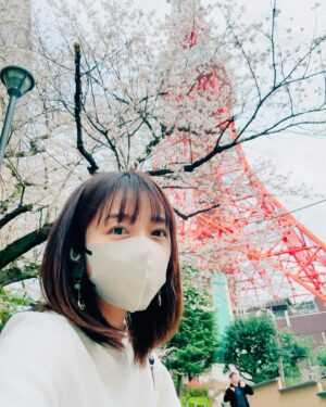 Emiri Kato Instagram - 桜咲いてきたね🌸
カメラ持ってモデルさんと撮影してる人多かった！
