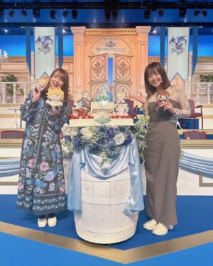 Emiri Kato Instagram - 本日でグラブル10周年！
おめでとうございます！！

本当にあっという間の10年で、今もこうして私の熱は上がり続けている…！
この先のグラブルも楽しみ✨

るみるみと、推しぬいショット📸🐚