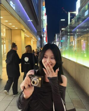 Emiri Tachibana Instagram - 🗼