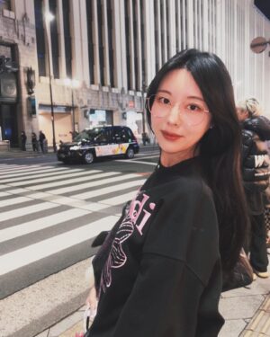 Emiri Tachibana Instagram - Mardi MercrediがZOZOにオープン(⁎⁍̴̛ᴗ⁍̴̛⁎)
韓国ではハンナムのショップでお買い物していたけど
ZOZO先行販売アイテムもあるとのことです○

#PR #mardimercredi #マルディメクルディ