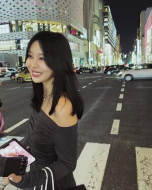 Emiri Tachibana Instagram - 🗼