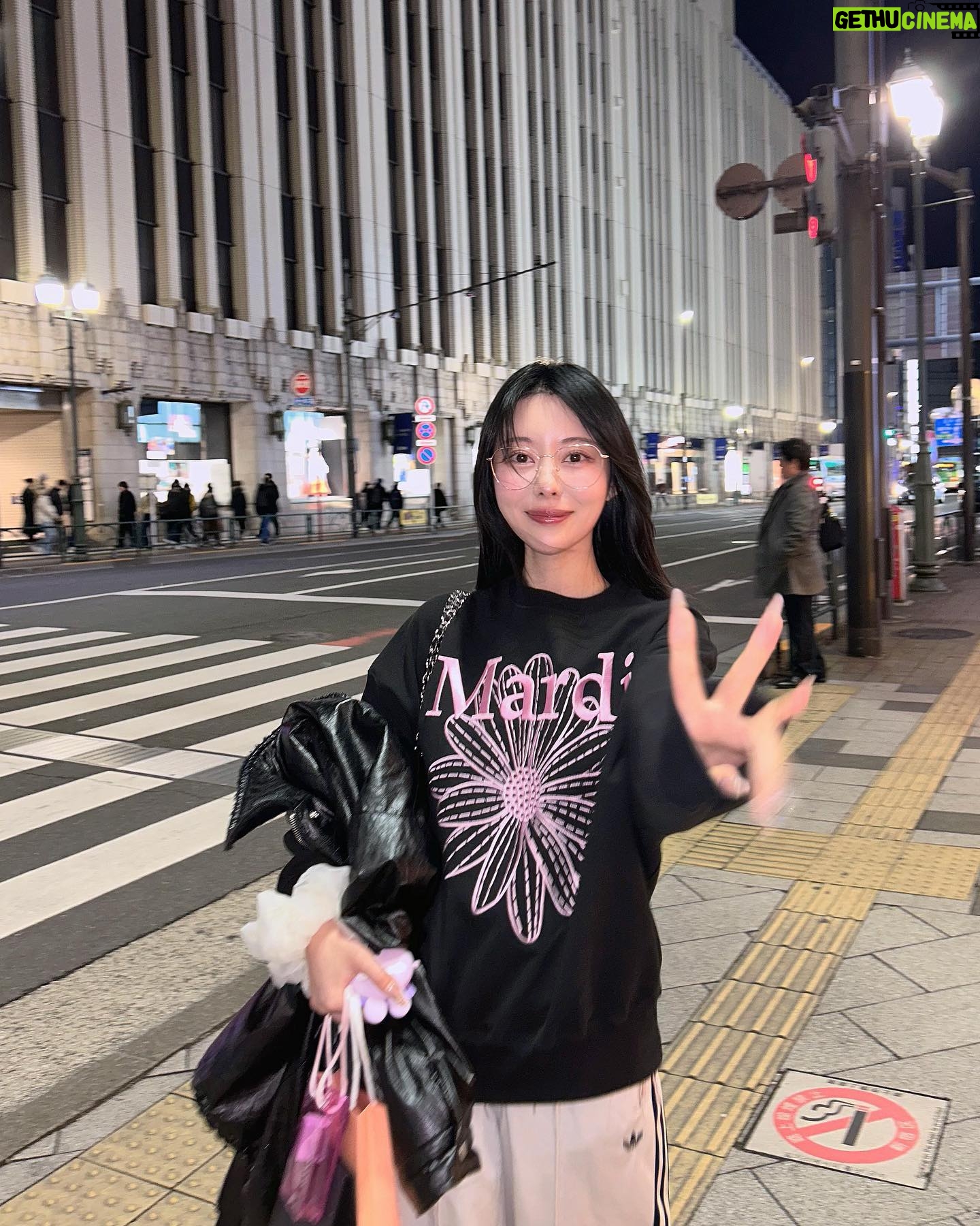 Emiri Tachibana - 1.4K Likes - Mardi MercrediがZOZOにオープン(⁎⁍̴̛ᴗ⁍̴̛⁎)
韓国ではハンナムのショップでお買い物していたけど
ZOZO先行販売アイテムもあるとのことです○
#PR #mardimercredi #マルディメクルディ
