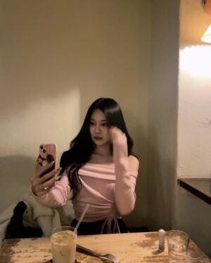 Emiri Tachibana Instagram - 🌙🎸 ྀི
.
.
.
.