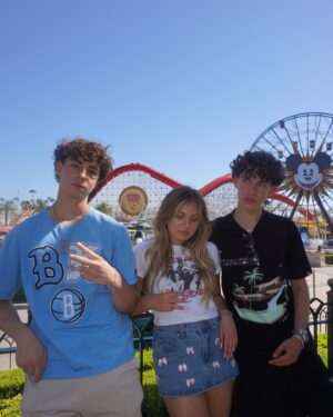 Emma Berman Instagram - 12/10 trip 🐭🎢✨

#explorepage #explore #pixarpier #disneyfloat #disneyland #disneyparks #pixarluca #disneyactor #emmaberman #californiaadventure #instadaily #superkitties #disneyjr