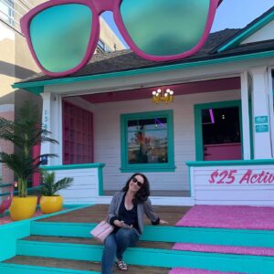 Emma Chase Instagram - Had an incredible time at #passioncon this weekend! Got to see some of my favorite people, watched the Season 3 premiere of Driven (episode 1 now streaming on #passionflix and it’s perfection), chatted about the #TangledMovie & #RoyallyScrewed, and checked out a little bit of Venice (those bungalow shops are going in a future book)!
Thank you @toscamusk, @ali_m_whitaker, @lolsenfilms, and the entire Passionflix team for putting together a truly unique and phenomenal event 💕