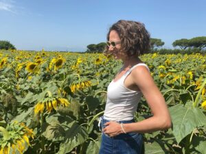 Emma Kathleen Hepburn Ferrer Instagram - 🌻