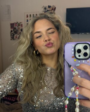 Emma Keuven Instagram - nieuwjaars kusjes uit maastricht <3