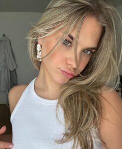 Actor Emma Keuven HD Instagram Photos and Wallpapers April 2024