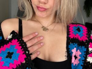 Emma Keuven Instagram - ik houd van de lente, zon blijf voor altijd hier pls 🩷