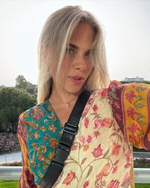 Emma Keuven Instagram - jullie zijn nog niet van de turkije posts af ☀️🌸🥥🌴🐚