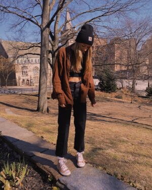 Emma Rayne Lyle Instagram - fun fact: these were taken in front of Alexander Hamilton’s house