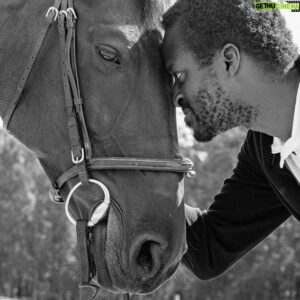 Emmanuel Buriez Instagram - Cheval vaut plus que richesse. 
Proverbe espagnol.

#cheval #équitation #equidé #horse #horserider #horseride #equitationhorse #equitationwestern #horseriding #horselover #horselive #horsepower #cowboystyle #cowboy #horsepassion #chevalpassion #tattiniboots #tattini #emmanuelburiez #haras #horseworld #cavalier #quelavievousberce #hopethelifenchantyou