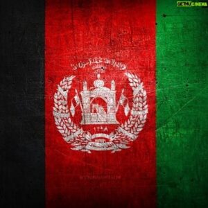 Emmanuel Buriez Instagram - L'Afghanistan est en proie aux talibans...
Cette situation ayant créé une instabilité politique à plongé ce pays dans le chaos.
De nombreuses vies sont menacées.
L'évacuation massive d'afghans à débuté vers divers pays pour leur sécurité.
La France fait partie des pays les accueillants.

Peu de gens connaissent ou s'intéressent réellement à ce pays d'Asie Centrale.
Lorsque l'on demande à plusieurs personnes de le placer sur une carte, son emplacement est majoritairement erroné.
Voisin du Pakistan et de l'Ouzbékistan, le tout proche de l'Inde.

L'Afghanistan est un des rares pays que je n'ai pas visité.
Lors de mon second tour du monde (en voiture) je souhaitais m'y rendre, mais plusieurs autorités me l'avaient fermement déconseillé.

La nature de ses paysages semblent faire rêver.

Ce voyage ne sera pas encore pour tout de suite.

Soutien aux afghans.

Que la vie vous berce.

#afghanistan #afghan #prayforafghanistan

Aucune image n'est de moi sur cette publication.