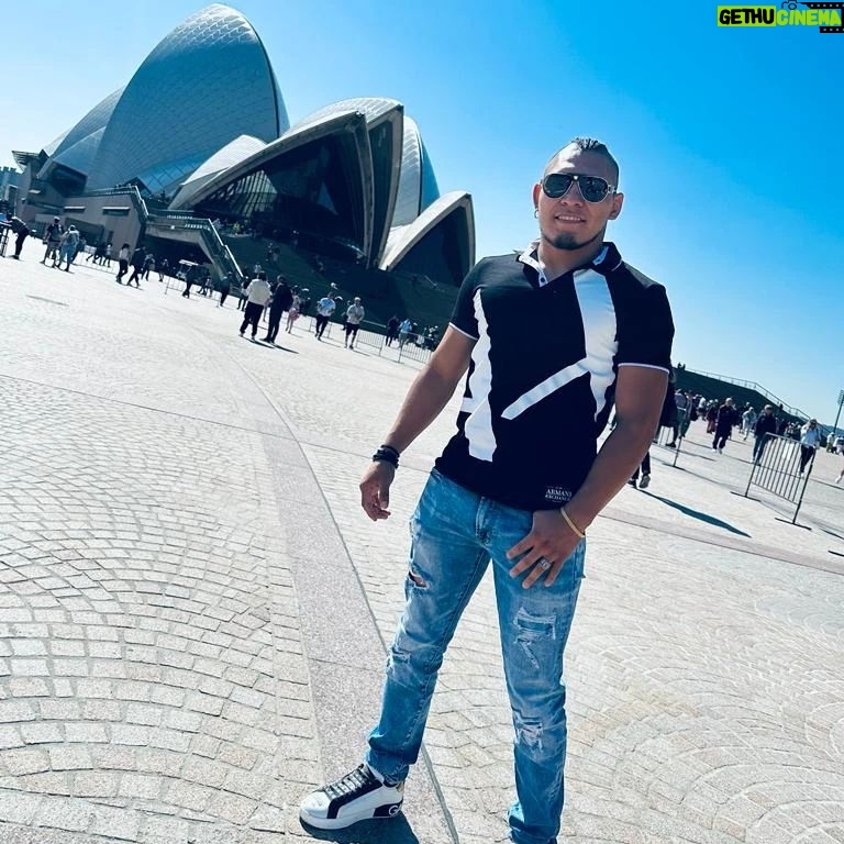 Emmanuel Roman Morales - 1.8K Likes - 🇦🇺