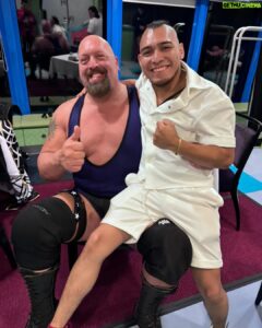 Emmanuel Roman Morales Most Liked Photos and Posts
