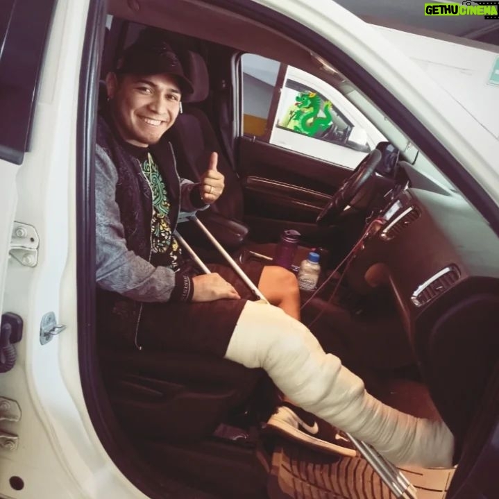 Emmanuel Roman Morales - 5.3K Likes - La operación fue todo un éxito gracias a dios🙏, gracias a mi Mamá por estar al pendiente y recordando viejos tiempos cuando tenía 10 años cuidando y haciéndome mis comidas preferidas, gracias a mi hermano @alan_balbuena_bjj por estar al pendiente de mi lesión, por qué eres un mejor amigo por qué eres un mejor amigo jajaja te quiero mucho mi chikitin 🙏 también le quiero dar las gracias a mi carnal @octagonjraaa gracias por llevarme y traerme a la casa, gracias por todo tu apoyo eres mi carnal en las buenas y en las malas gracias, también quiero darle las gracias a la enfermera que estuvo en todo momento cuidado me y super atenta tanto que me inyectó dos veces la mano 😅@aniraksantimoza gracias por todo 🙏
Gracias a todos ustedes por sus mensajes de apoyo 🙏 "vamos a construir un regreso inigualable"