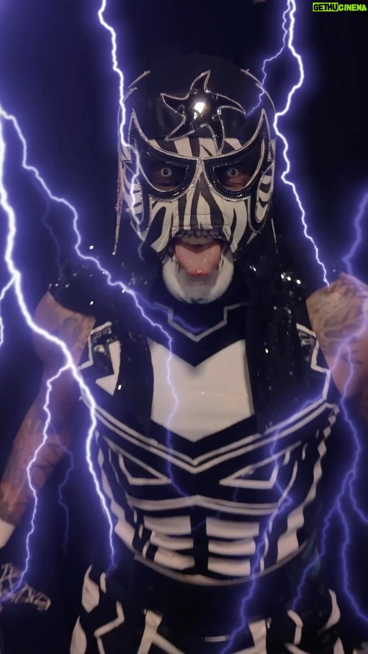 Emmanuel Roman Morales - 1.5K Likes - These are my super friends… Who’s in your squad? #lucha #aew