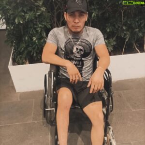 Emmanuel Roman Morales Instagram - El día de ayer me quitaron los puntos y el vendaje comenzamos rehabilitación 🙏