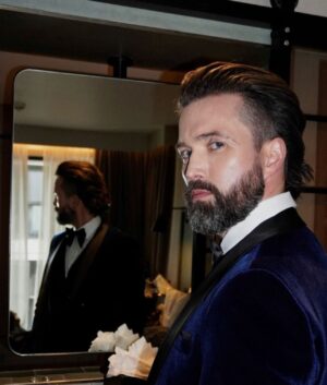 Emmett Scanlan Instagram - Regardless of what happens tonight, this outfit is winning…An outfit that doesn’t happen without my trusted steed @steviebstyle. 

To the savage brands for this evenings outer skin, I salute yis… 

@sergedenimes rings
@willsveganstore belt & shoes
@mossbros trousers
@jackmartin_menswear blazer/waistcoat
@slatermenswear shirt

And me girl @brookesimonsmakeup who captured this before, before I share the soon to be after.. see ye soon @iftaacademy 🙏🏻❤️