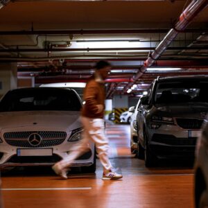 Emre Altuğ Instagram - Otopark dump 😉 #iyipazarlar
📸: @gokselxcetinkaya