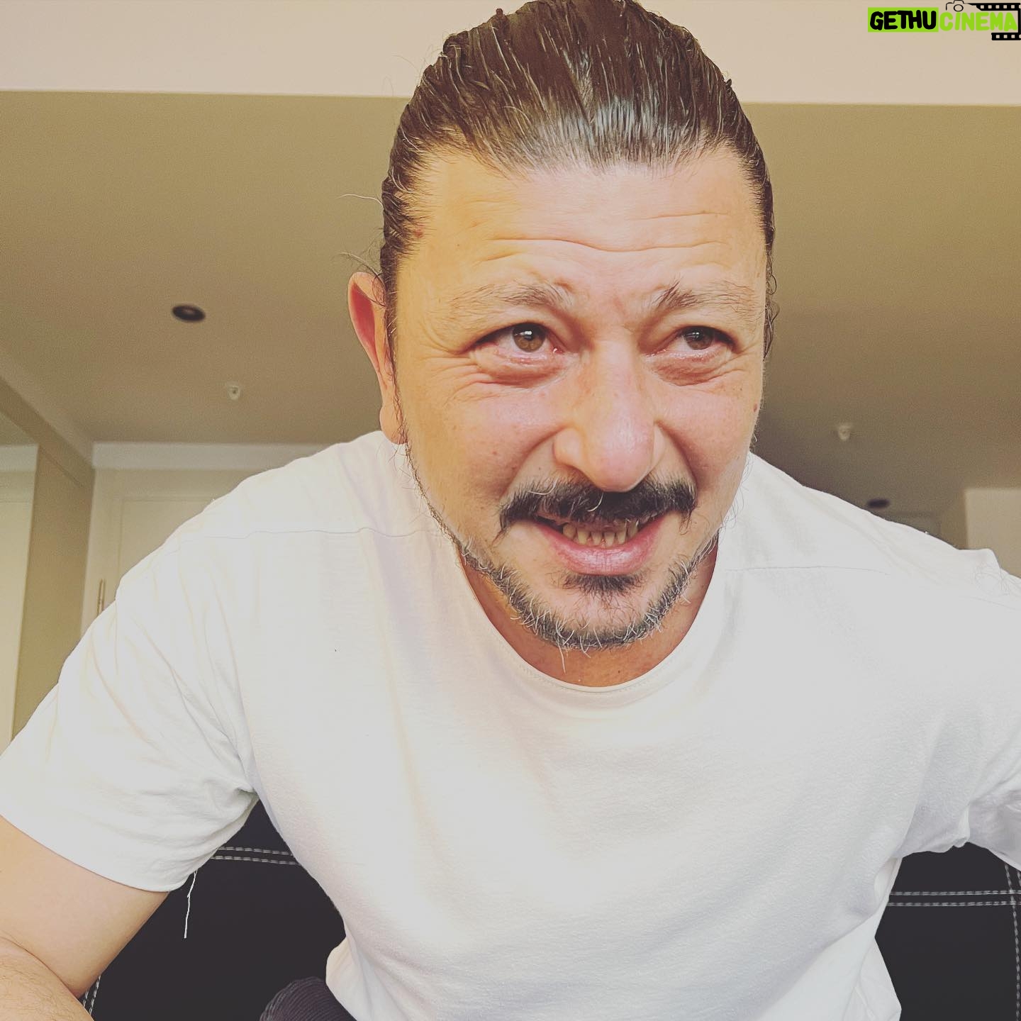 Emre Basalak - 3 Likes - 🎵 🎻 🎵
çalışıyor bizimki 🤦🏻