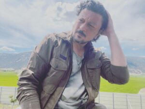 Emre Basalak Instagram - Yolda sıkılma…dur !
