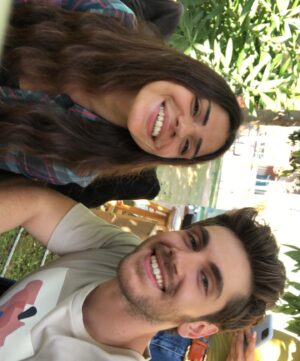 Emre Bey Instagram - İyi ki dediğim bi iş çok güzel insanlarla karşılaştım bi kısmıyla fotoğraf çekilmeyi unutmuşuz... ben bu fotoğraflarla veda etmek istedim Burak olsa o da böyle yapardı :) @sol.yanimdizi @bkmonline