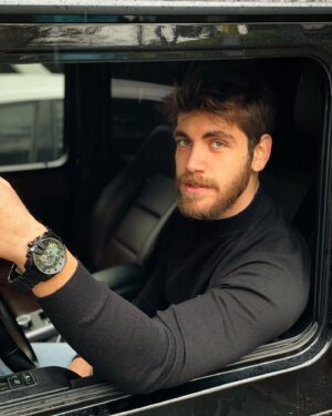 Emre Bey Instagram - Tarzınla fark yarat Diesel Mohican...

@diesel @saatvesaat 
#diesel #dieselwatch #saatvesaat #işbirliği