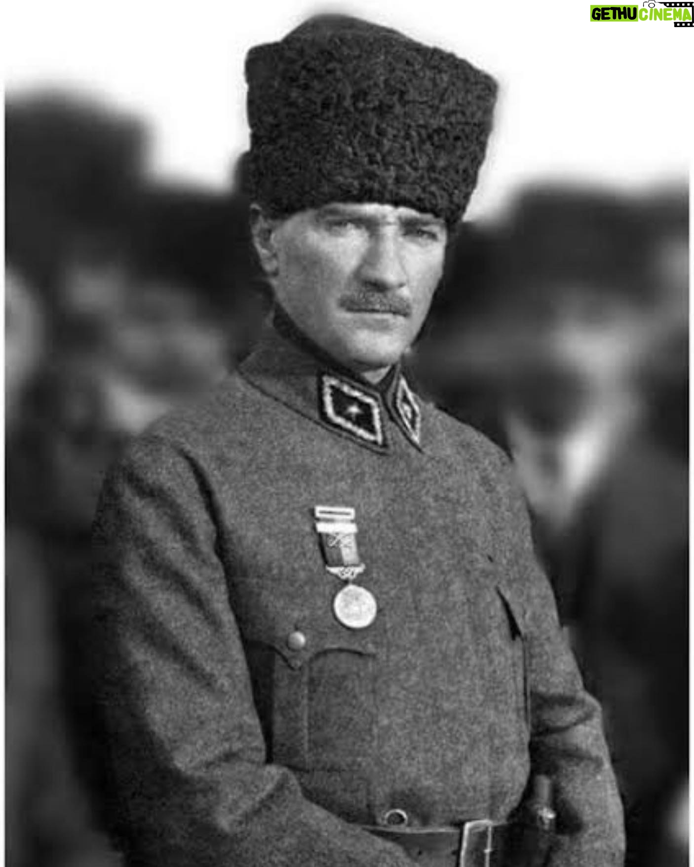 Emre Kınay - 4.5K Likes - #30ağustos #zaferbayramı #kutluolsun
#MustafaKemalAtaturk ve silah arkadaslari minnetkariz!
Bayramlar kazanalar kutlar!
Emperyalizme karsi kazanilan
#zaferbayramı bizimdir!kutlu olsun