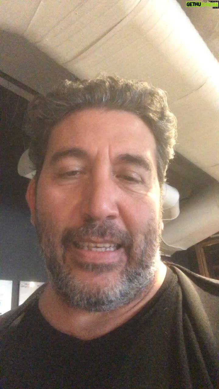 Emre Kınay - 3.4K Likes -