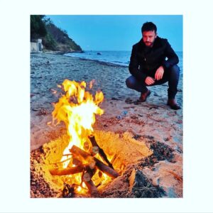 Emre Tetikel Instagram - 🔥🎥..

#campfire #fire #shooting #project