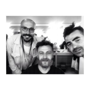 Emre Tetikel Instagram - Büyük prodüksiyon ve çok emek... Bunun bir parçası olmak, çok keyifliydi.. Reytinginiz bol olsun.🎬🧿 #newproject #barbaroslar #film #trt1 #esfilm #tvseries

@barbaroslardizi
dukaraca
@rabiasultanduzenli
@hazalerdal
@muzzip
@ramazanuregil
@evrendeniz