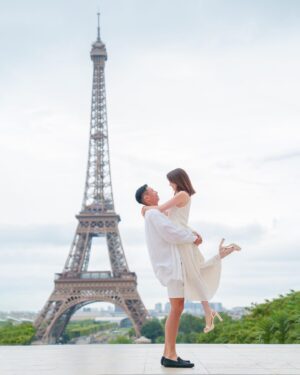 En Mei Instagram - We said “oui” to forever ♾️ 
So excited for this next chapter with my best friend ✨
#engaged