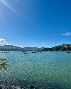 En Mei Instagram - Happy New Year from the stunning country of New Zealand! (It's pretty cool being ahead of everyone in Asia, North America, and even Australia! 🤪)

Akaroa is an absolute gem, so I highly recommend making a day trip from Christchurch. It's just a quick 1 hour and 20-minute drive. Trust me, the pictures and videos I captured are completely unfiltered but views in real life will leave you in awe. 😍 Oh, and by the way, the fish and chips here are way better than in the UK! 🐟🍟

—

Cap: @chronicxantidote 
Shirt and Shorts: @thesrt_studio 
Kicks: @nike #m2ktekno
