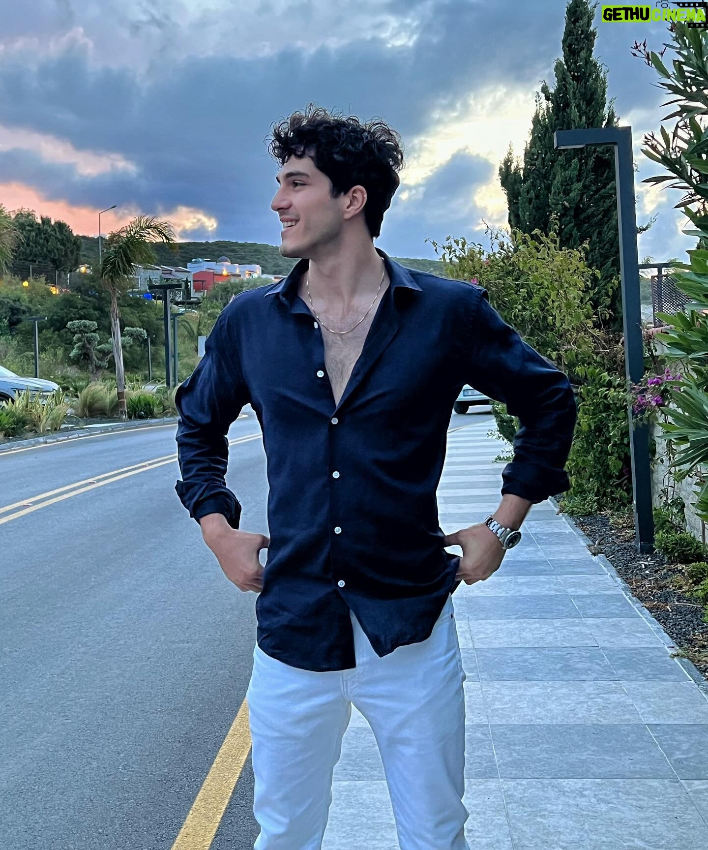 Enes Koçak - 102.7K Likes - 🌒