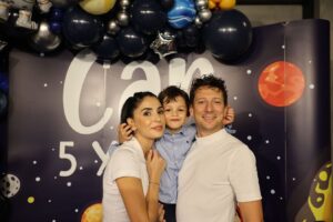 Engin Hepileri Instagram - Can 5 yaşında.🎂
İyiki doğdun oğlum.
İyiki varsın babam.
Seni ve annenle bize yaşattıklarını çok seviyorum.
Şebiiiiiiii☺️
@beyzasekerci