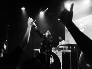 Ensi Instagram - XXX AMSTERDAM XXX
Che vibez assurde, è stato breve ma molto intenso 💨 grazie a tutti i presenti al live e agli amici. We fly high ✈️