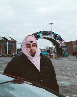 Ensi Instagram - Ho gli occhi Rosso Fuoco e le 4:20 fisse sull’orologio. Brava Gente is Back 🔥